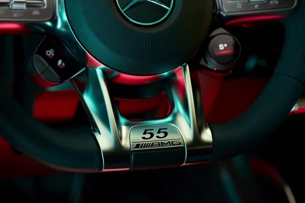 Nối tiếp G 63, tới lượt xe rẻ nhất nhà Mercedes-AMG A 35 tiếp tục có bản kỷ niệm 55 năm ảnh 5