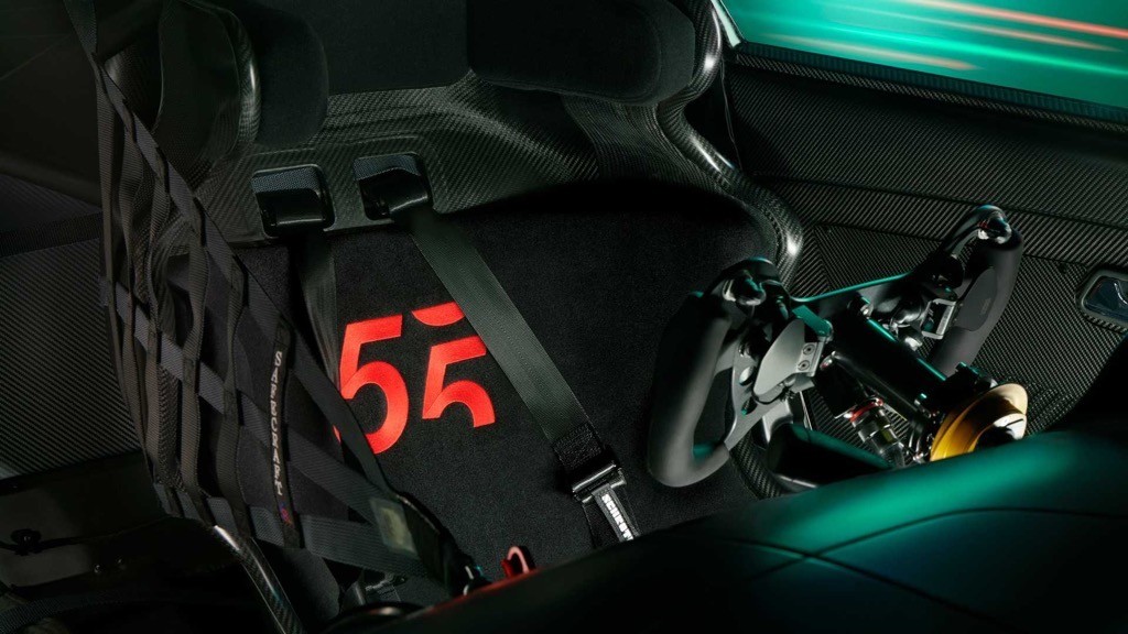 Kỷ niệm 55 thành lập, Mercedes-AMG bán ra xe đua GT3 Edition 55 siêu hiếm ảnh 4