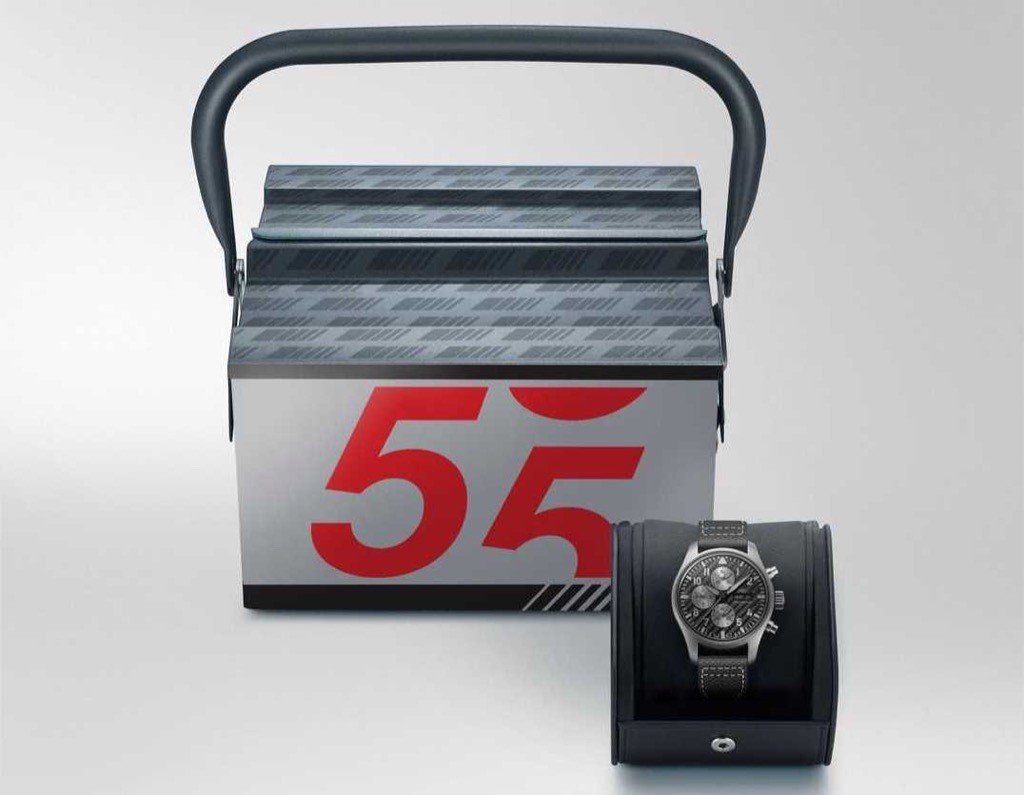 Kỷ niệm 55 thành lập, Mercedes-AMG bán ra xe đua GT3 Edition 55 siêu hiếm ảnh 6