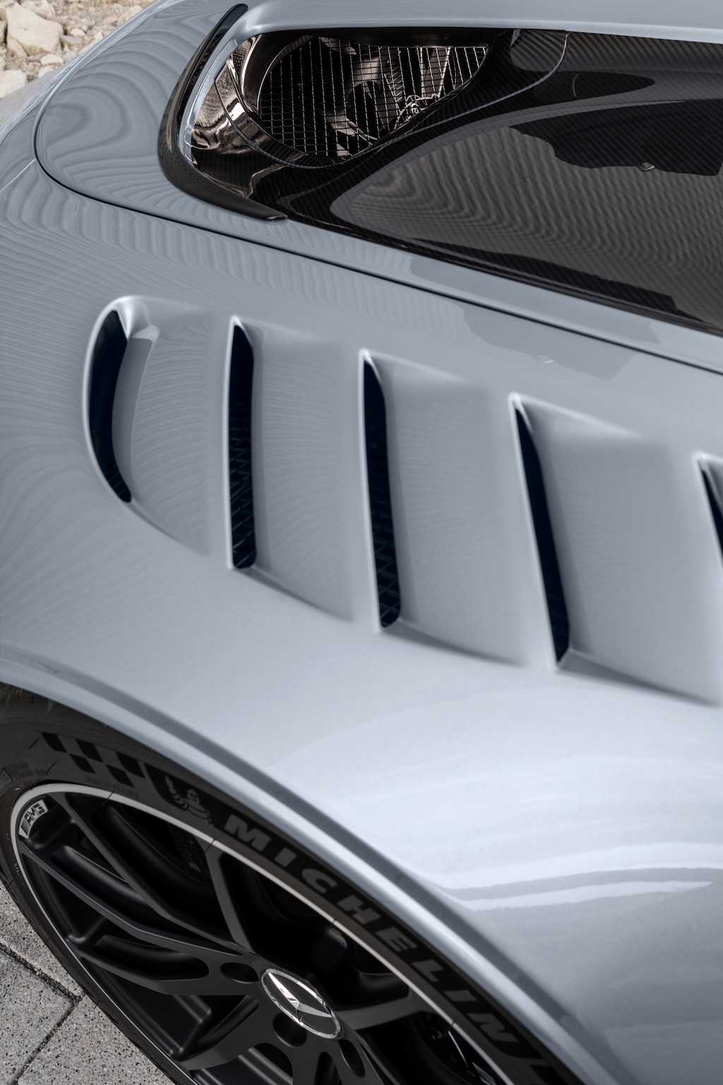 Mercedes-AMG GT Black Series chính thức trình diện, hầm hè đe doạ những đỉnh cao xe thể thao Thế giới ảnh 7