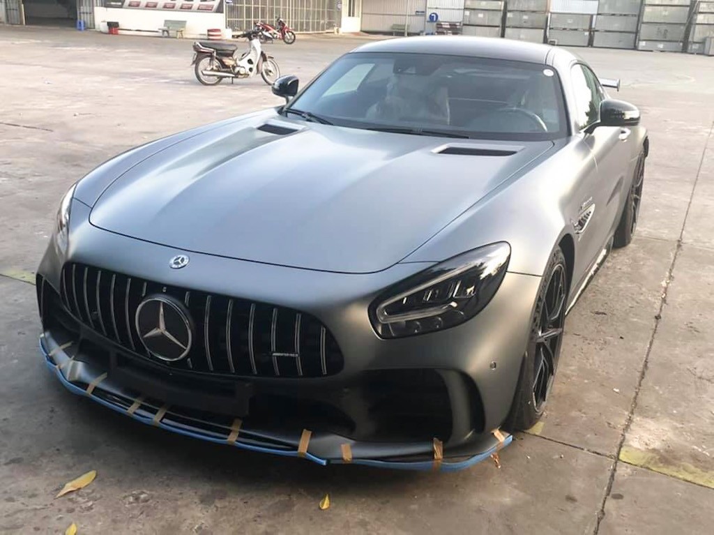 Diện kiến siêu xe đua đường phố Mercedes-AMG GT-R tại Việt Nam, giá chính hãng gần 12 tỷ đồng ảnh 3