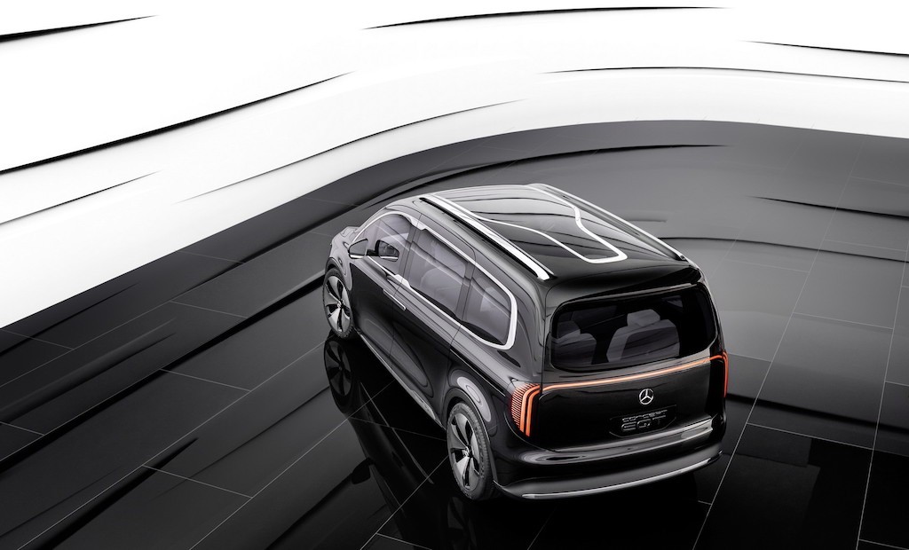 Mercedes hé lộ “lấn sân” vào mảng minivan của Kia Carnival với xe ý tưởng EQT, sẽ là T-Class trong tương lai? ảnh 5