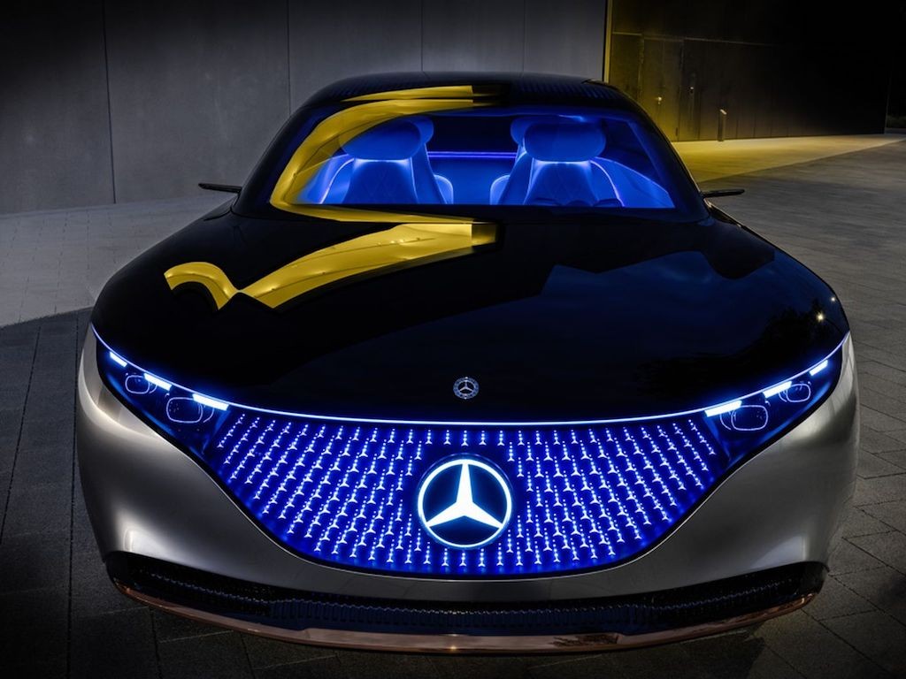 Mercedes khoe công nghệ đèn pha “từ cổ chí kim”, nhưng sự thu hút đổ dồn về mẫu xe bí mật ảnh 7