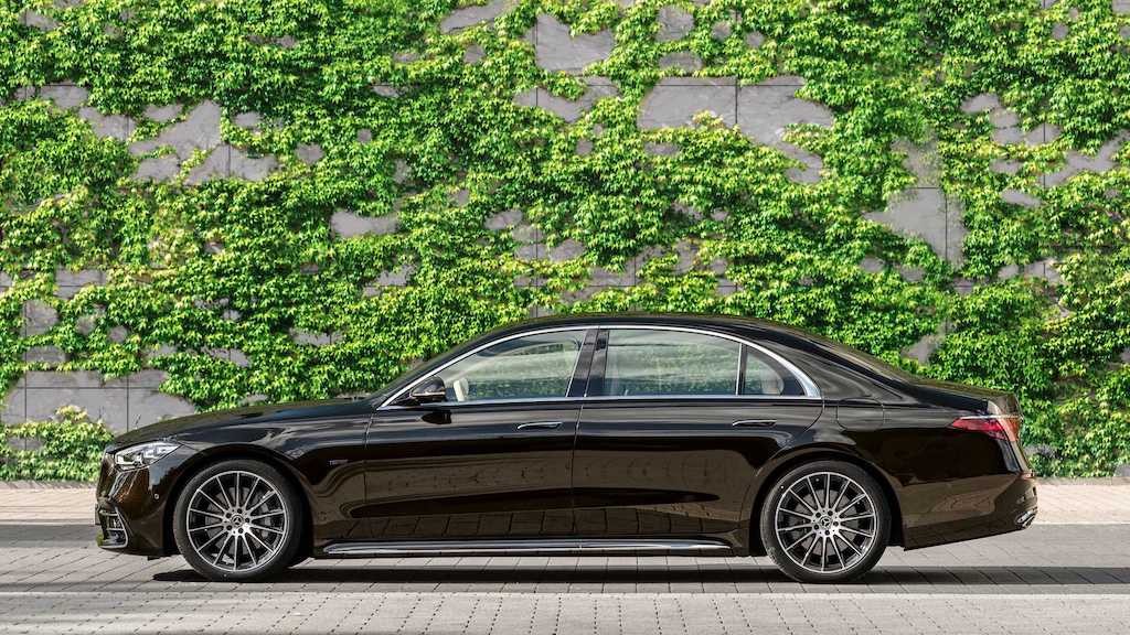 Trước khi EQS ra mắt, đây là chiếc sedan chạy điện cao cấp nhất mà bạn có thể mua được từ Mercedes ảnh 2