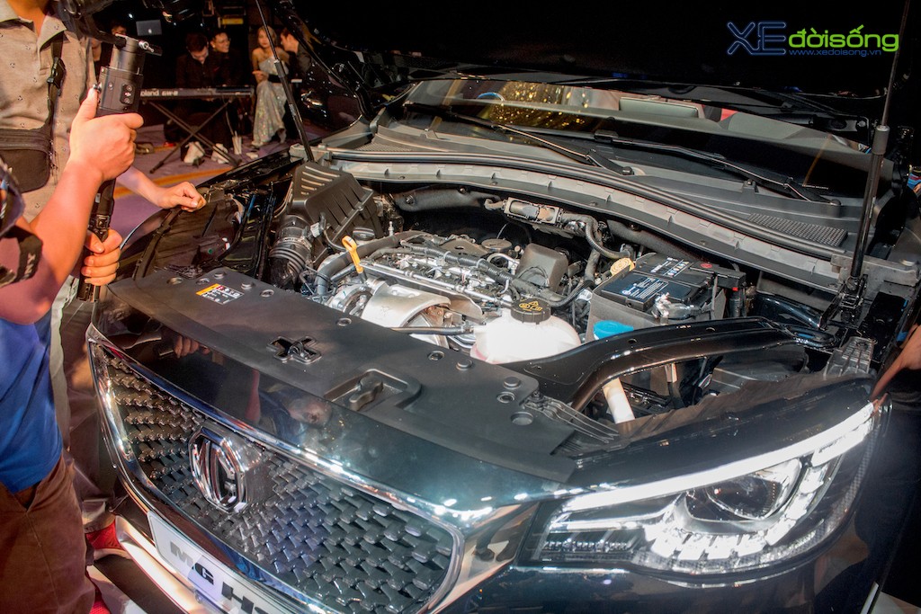 Với giá 788 triệu đồng, MG HS 2020 có gì để cạnh tranh Mazda CX-5 và Honda CR-V tại Việt Nam? ảnh 9