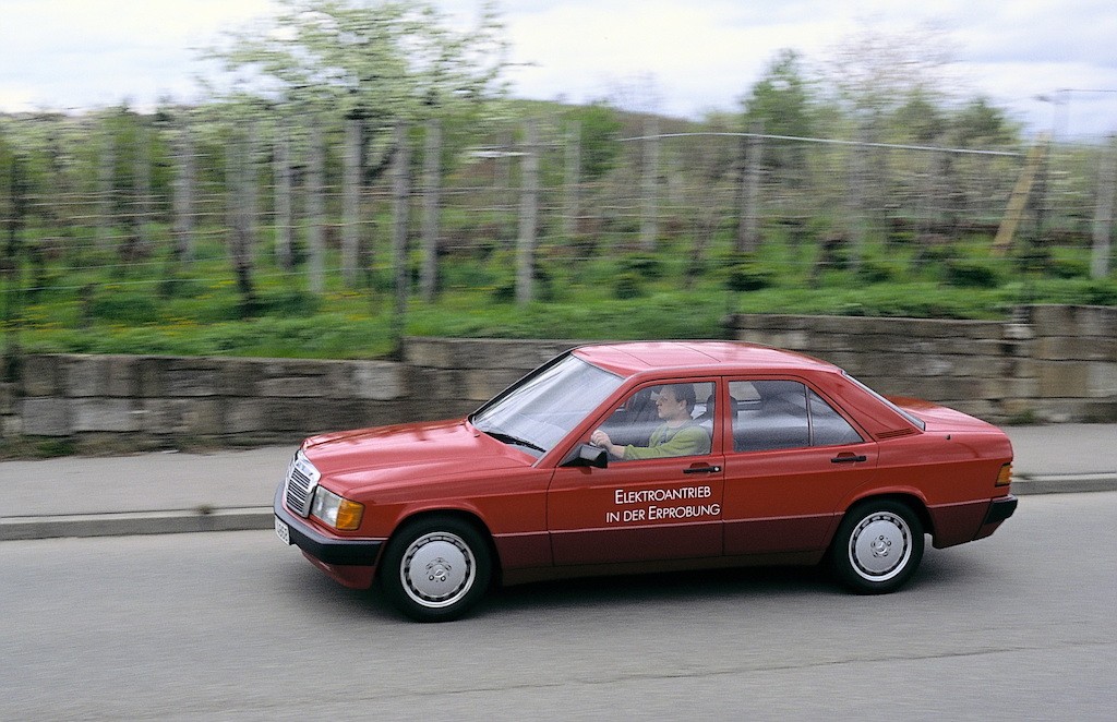 Đây là cách Mercedes C-Class đã từng đi tiên phong với hệ động lực điện từ 30 năm trước! ảnh 8