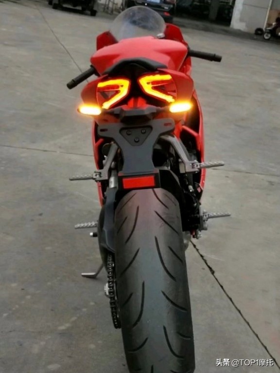 Mẫu sportbike Moxiao 500RR tới từ Trung Quốc “nhái” giống hệt Ducati Panigale ảnh 4