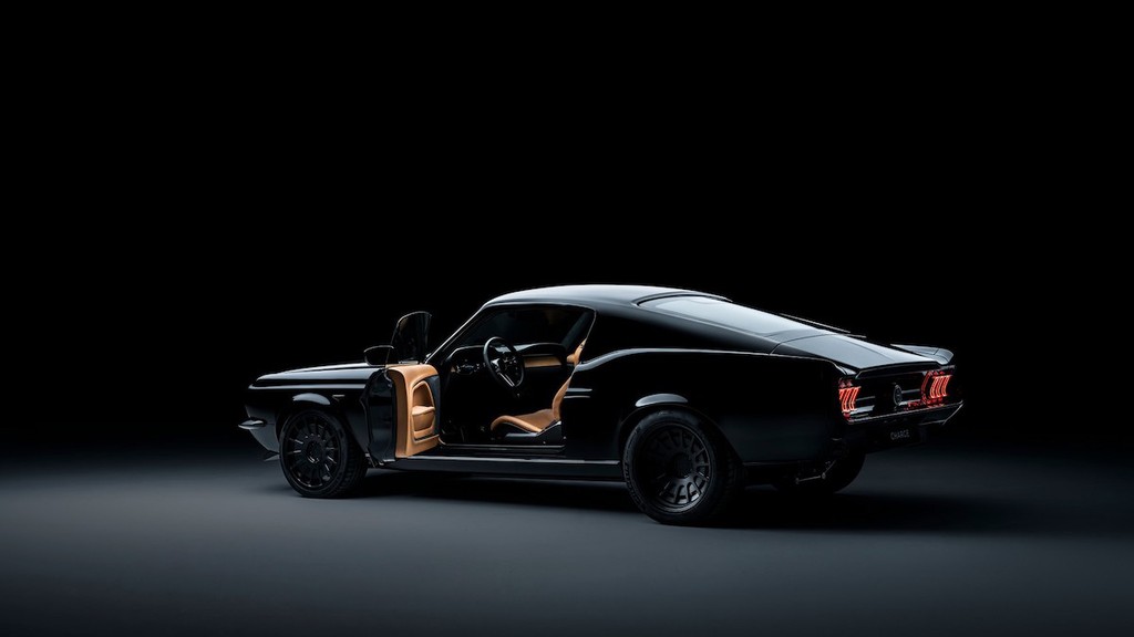 Công ty Anh quốc làm Mustang thuần điện, thét giá “cắt cổ” từ 350.000 bảng Anh ảnh 2