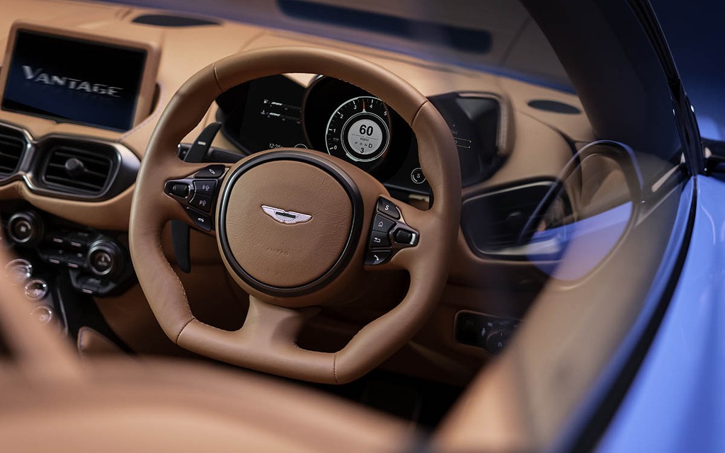 Ra mắt Aston Martin Vantage Roadster mới: Vô địch về thời gian đóng mở mui xếp ảnh 14