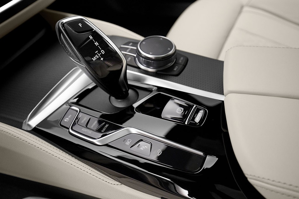 Chính thức ra mắt BMW 5 Series 2021 “facelift”, phổ cập công nghệ 48V Mild-Hybrid ảnh 13