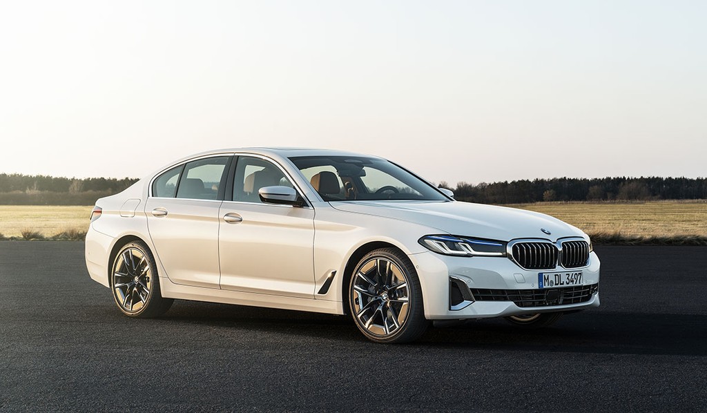 Chính thức ra mắt BMW 5 Series 2021 “facelift”, phổ cập công nghệ 48V Mild-Hybrid ảnh 14
