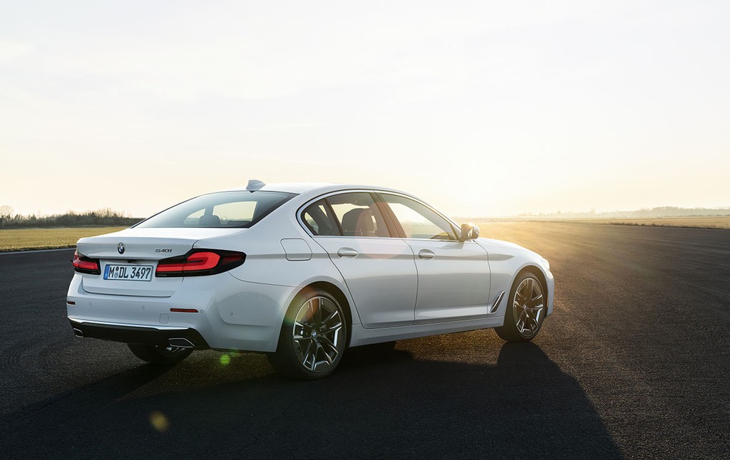 Chính thức ra mắt BMW 5 Series 2021 “facelift”, phổ cập công nghệ 48V Mild-Hybrid ảnh 15