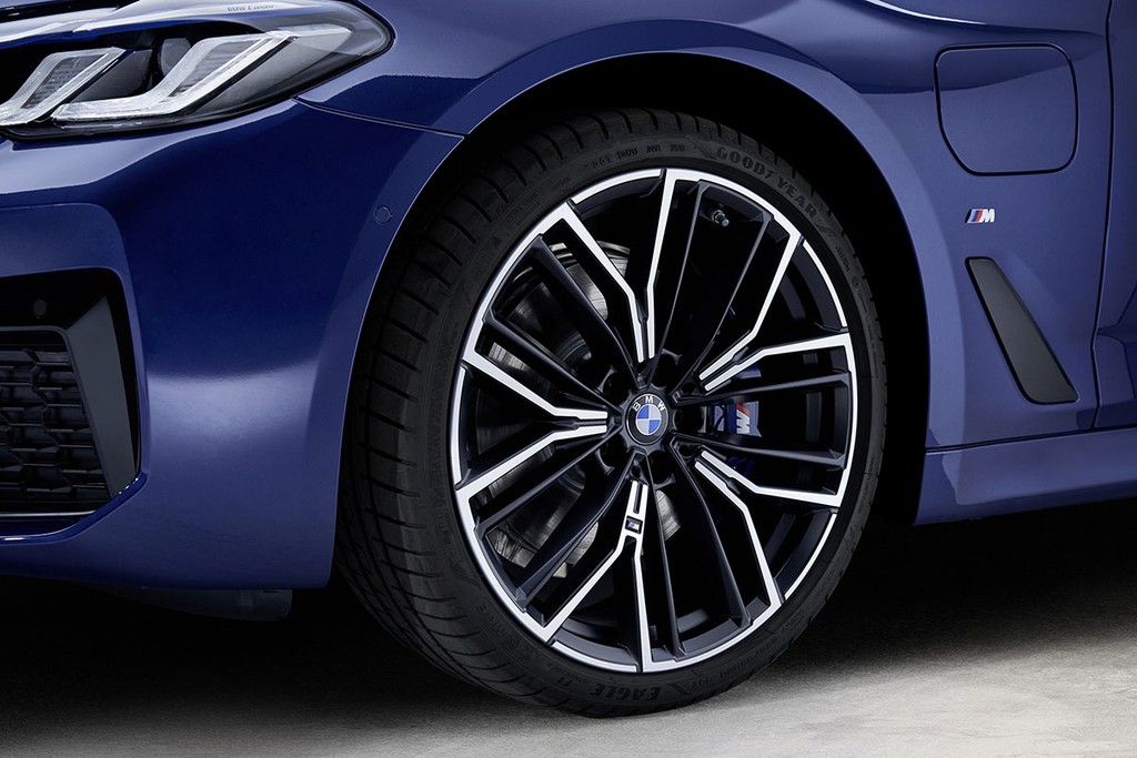 Chính thức ra mắt BMW 5 Series 2021 “facelift”, phổ cập công nghệ 48V Mild-Hybrid ảnh 9