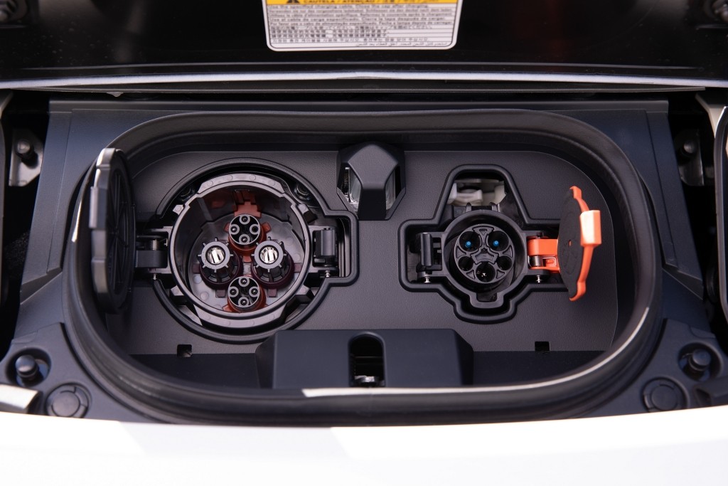 Nissan Leaf 2023 cập nhật thiết kế ngoại ngoại thất, số lượng tùy chọn chỉ còn hai phiên bản ảnh 8