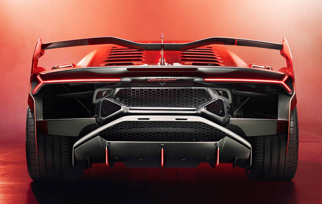 Trình làng siêu phẩm Lamborghini Aventador SC18 Alston độc nhất “thiên hạ“