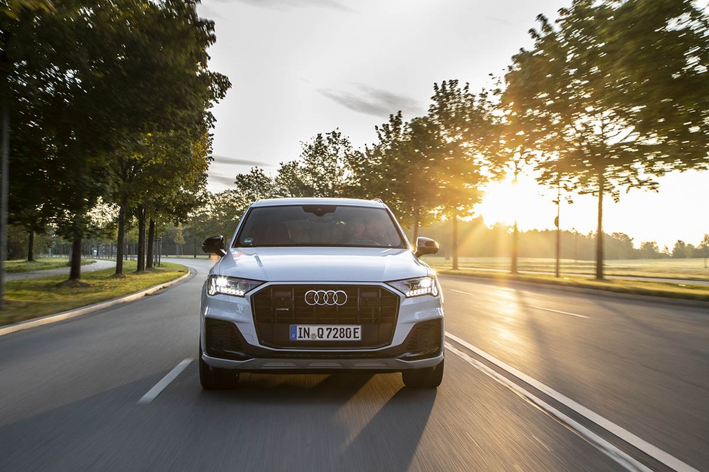 Ra mắt tân binh Audi Q7 TFSI e quattro 2020: Xe tốt nhưng khách Việt có cần?! ảnh 1