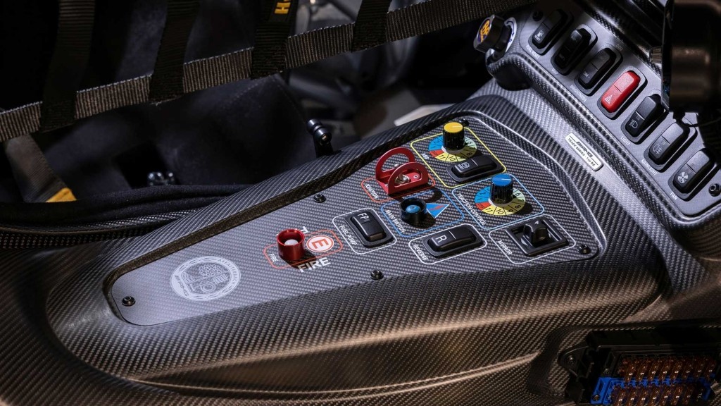 Ra mắt siêu xe Mercedes-AMG GT Track Series, khách Việt khó có cơ hội sở hữu ảnh 3