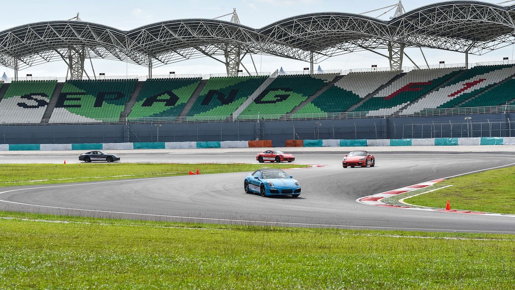 Porsche mở nhà máy lắp ráp đầu tiên tại Đông Nam Á, khách Việt trong tương lai sẽ được mua xe giá rẻ hơn? ảnh 2