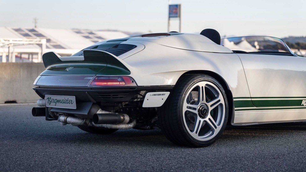 Nhìn tưởng Porsche 911 993 bị “rã xác”, hoá ra đây là siêu xe không mui, không kính RUF Bergmeister ảnh 4