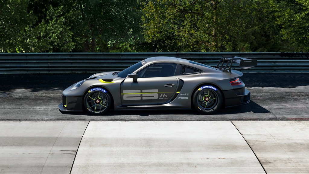 Sau 2 năm, Porsche 911 GT2 RS vẫn “làm mưa làm gió” trên các đường đua với bản kỷ niệm Clubsport 25  ảnh 2