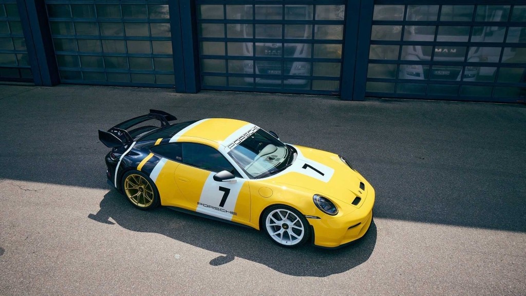 Soi phiên bản đặc biệt mới nhất của Porsche 911 GT3: Món quà kỷ niệm sinh nhật của nhà vô địch Le Mans 1985 ảnh 5