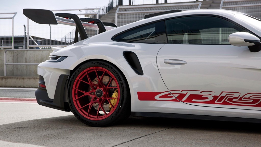 Muốn mua siêu xe để khoe sức mạnh hay tốc độ tối đa, đừng chọn Porsche 911 GT3 RS thế hệ mới! ảnh 10