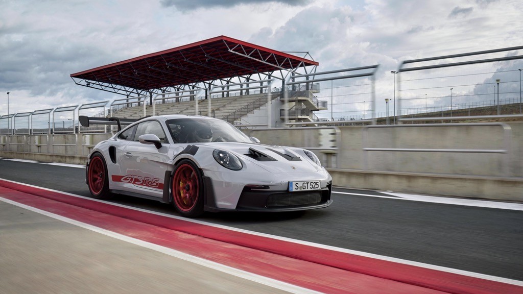 Muốn mua siêu xe để khoe sức mạnh hay tốc độ tối đa, đừng chọn Porsche 911 GT3 RS thế hệ mới! ảnh 12
