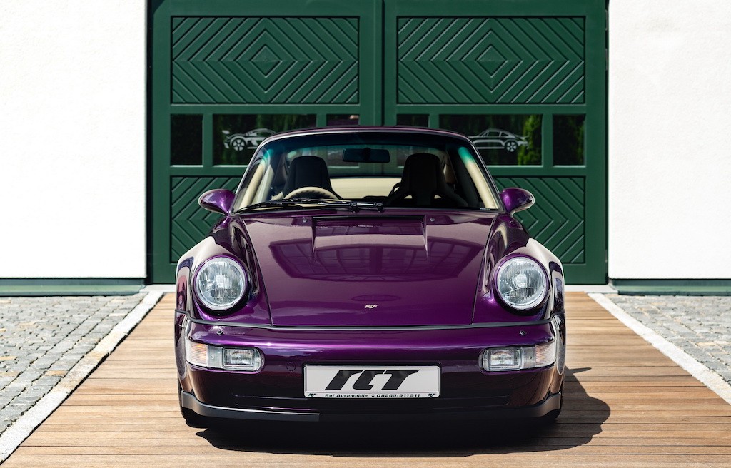 Năm 2020 rồi mà vẫn còn có công ty bán Porsche 911 “cổ lỗ” từ 30 năm trước với giá đắt như siêu xe! ảnh 8