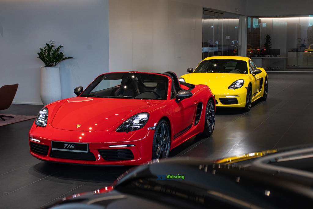 Ngắm Porsche 718 Boxster và Cayman T, cảm giác lái thuần chất cho người mê tốc độ ảnh 1