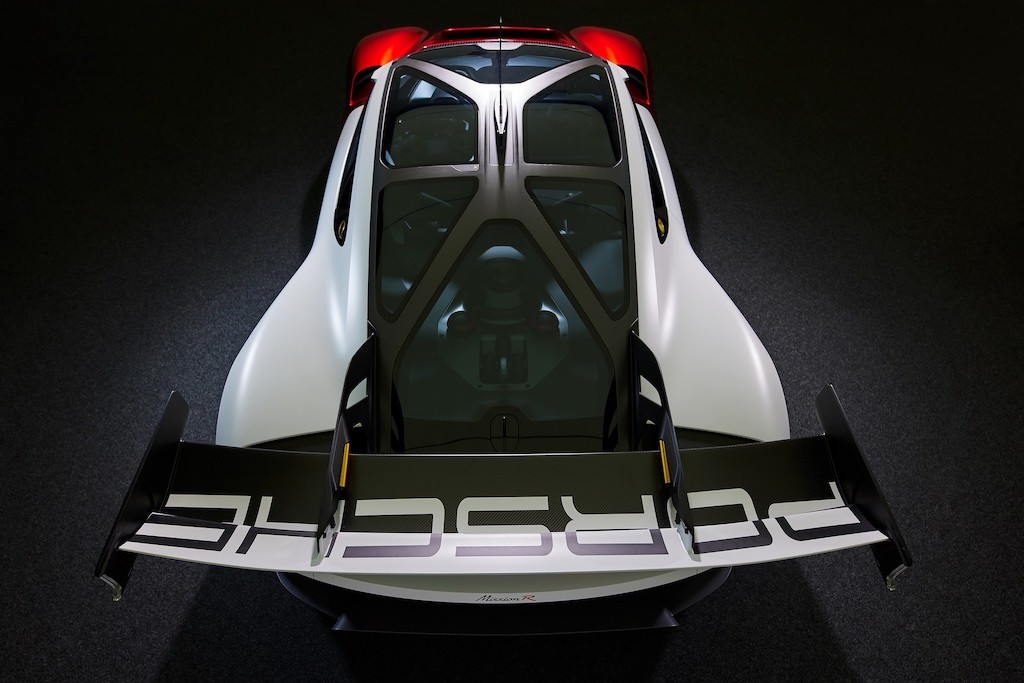 “Phổ cập hoá” xong xe điện với Taycan, Porsche đang chinh phục nhiệm vụ khả thi mới với Mission R  ảnh 4