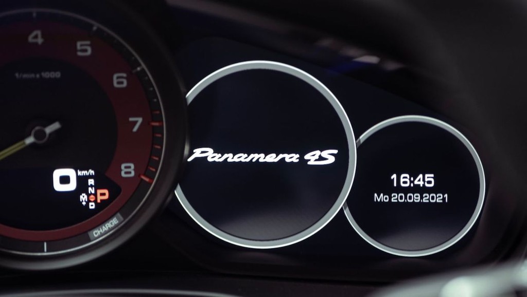 Diện kiến bộ ba Porsche Panamera E-Hybrid bản nâng cấp mới ảnh 10