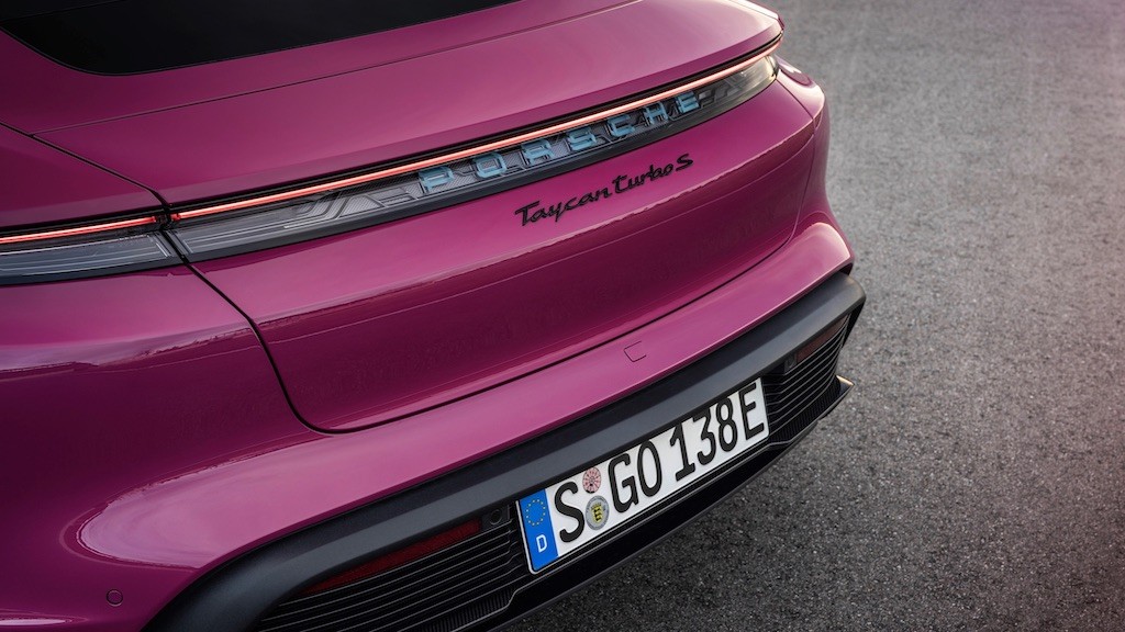 Nâng cấp nhanh như smartphone, Porsche Taycan lại có bản MY2022 với những thay đổi nhỏ mà đáng giá ảnh 6