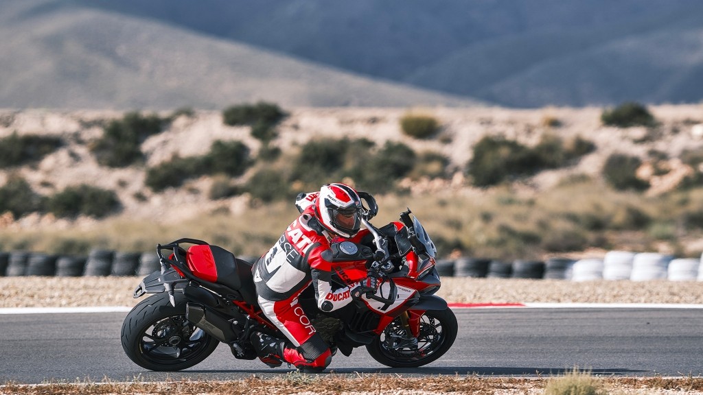 Ducati ra mắt “trùm cuối” Multistrada V4 Pikes Peak – Ông vua của những ngọn đồi ảnh 10