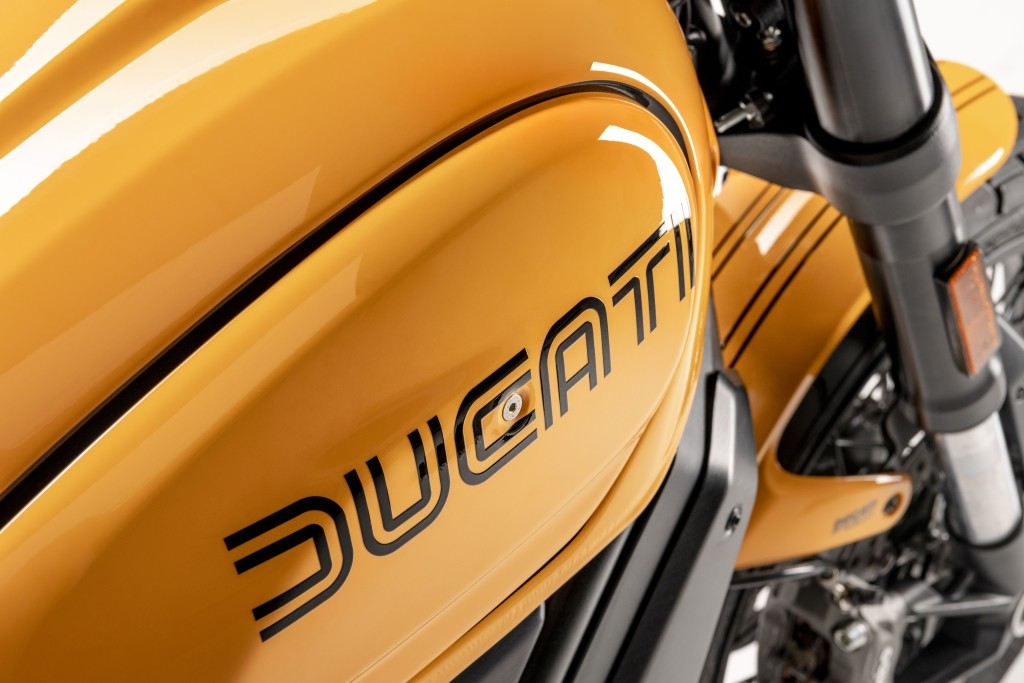 Kỷ niệm 50 năm cỗ máy V-Twin làm mát bằng không khí ra đời, Ducati trình làng Scrambler 1100 Tribute PRO ảnh 4