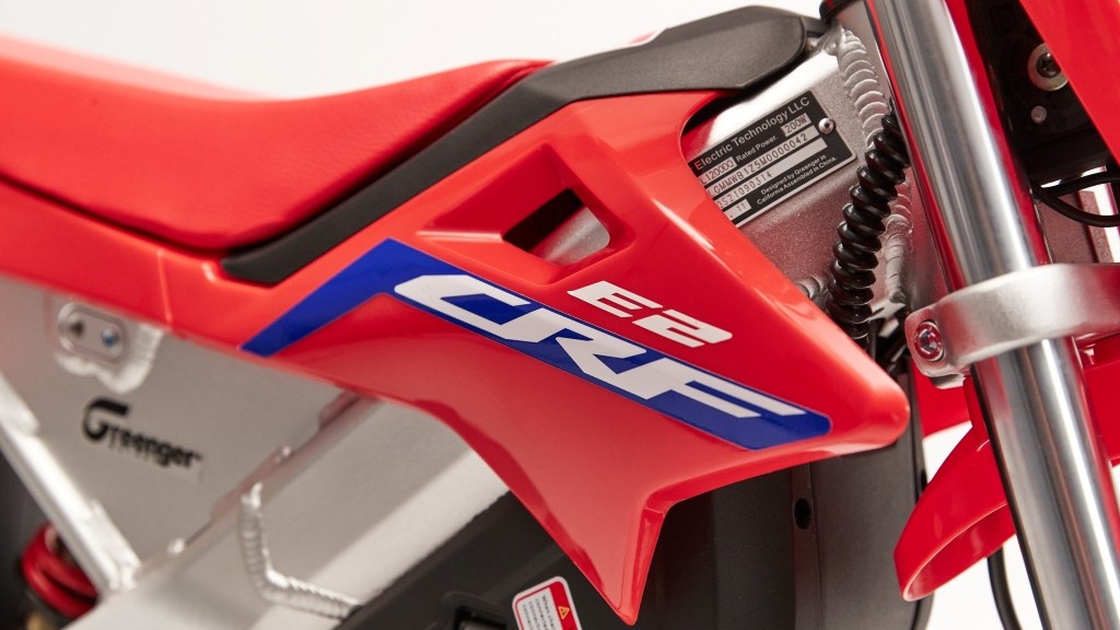 Honda bắt tay cùng Greenger Powersports trình làng mẫu “cào cào” điện cỡ nhỏ CRF-E2 dành riêng cho biker “nhí“ ảnh 6