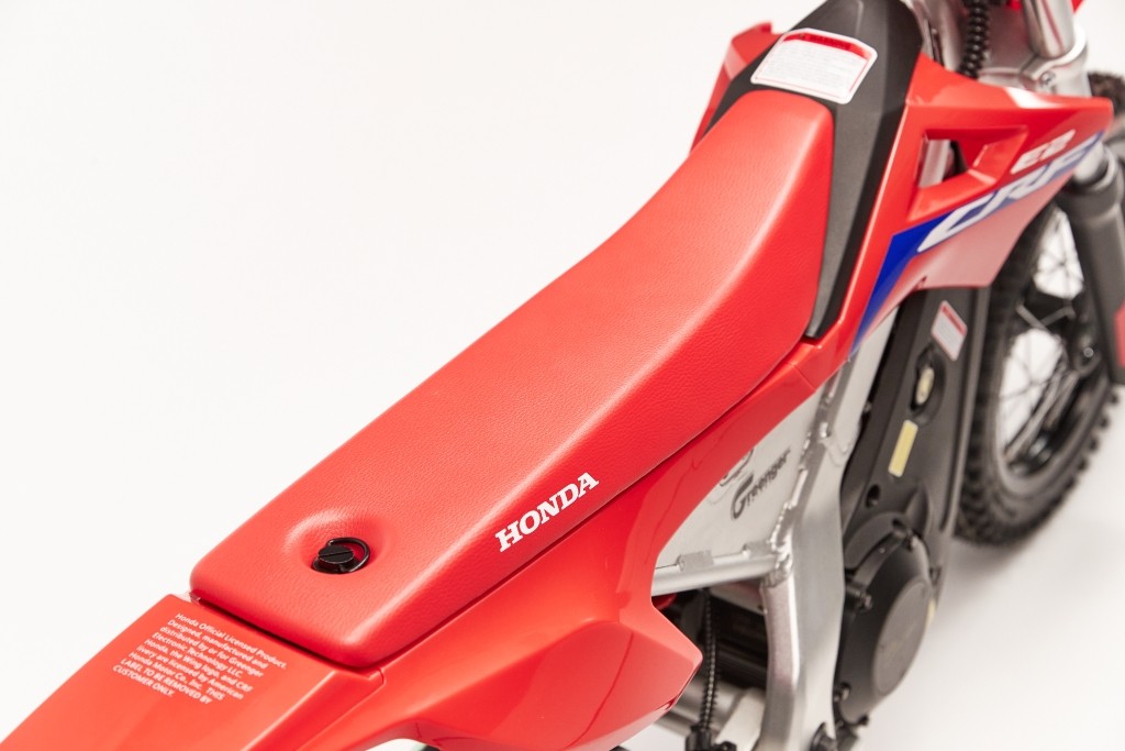 Honda bắt tay cùng Greenger Powersports trình làng mẫu “cào cào” điện cỡ nhỏ CRF-E2 dành riêng cho biker “nhí“ ảnh 8