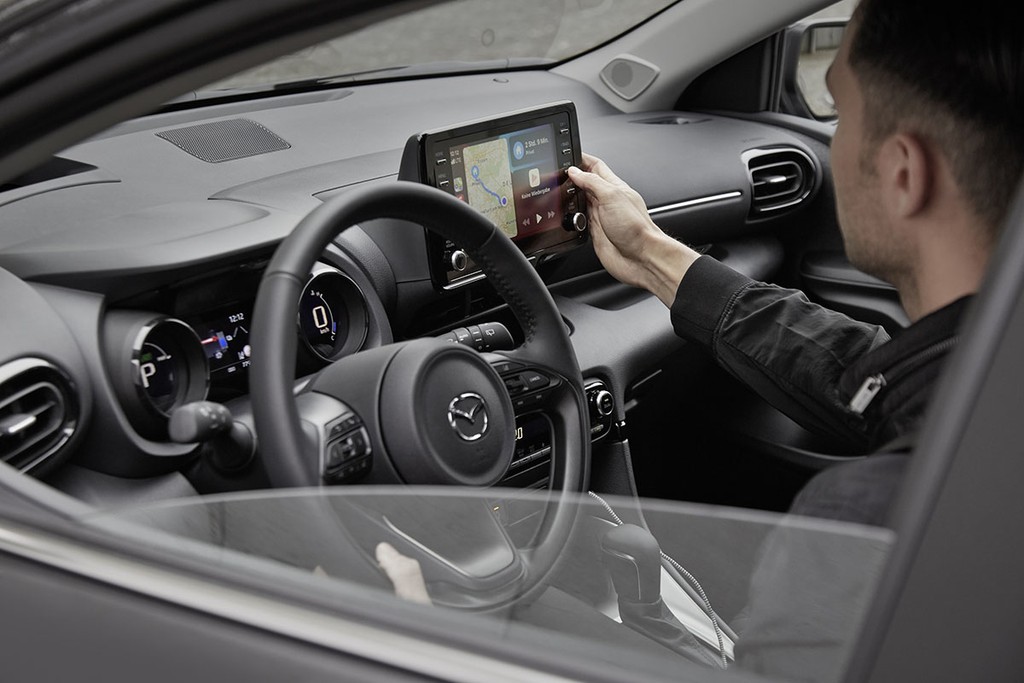 Ra mắt Mazda2 Hybrid 2022 “ăn xăng như ngửi”, thoạt nhìn tưởng Toyota Yaris ảnh 4