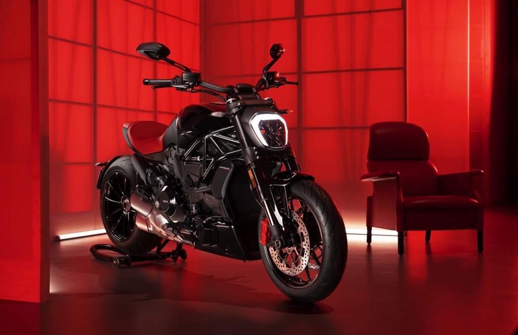 Ngắm nhìn Ducati XDiavel Nera: Sự kết hợp tài tình cùng thương hiệu nội thất da Poltrona Frau danh tiếng ảnh 1