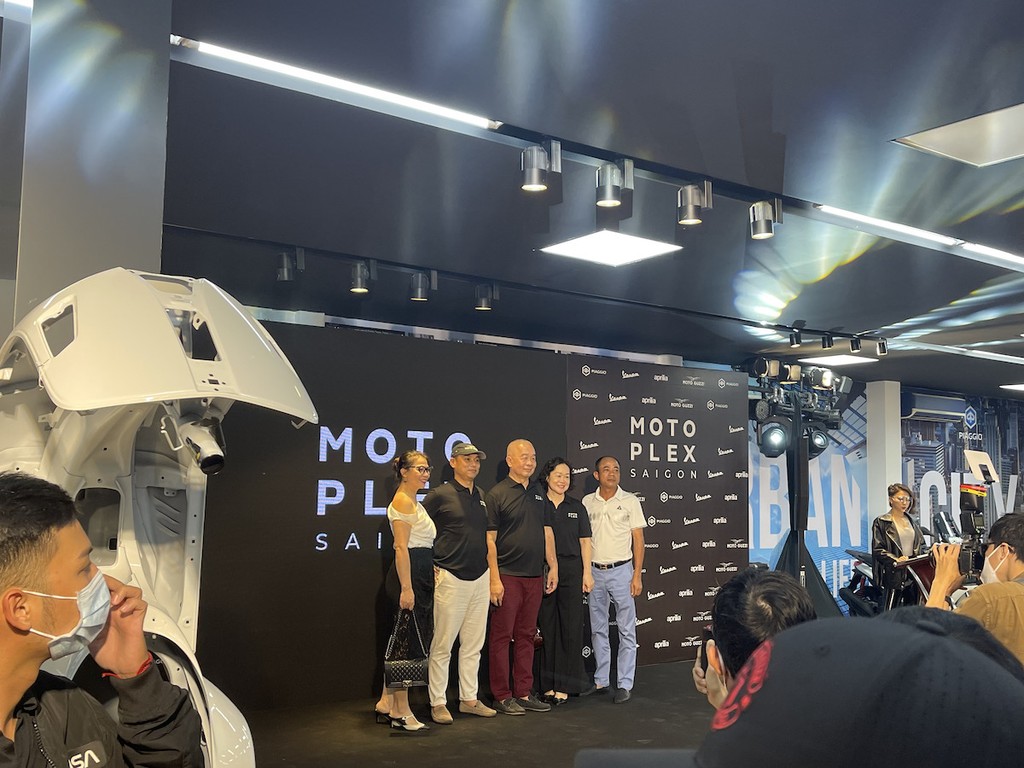 Piaggio khai trương cửa hàng Motoplex đầu tiên Việt Nam, quy tụ 4 hãng xe Aprilia, Moto Guzzi, Vespa, Piaggio ảnh 1