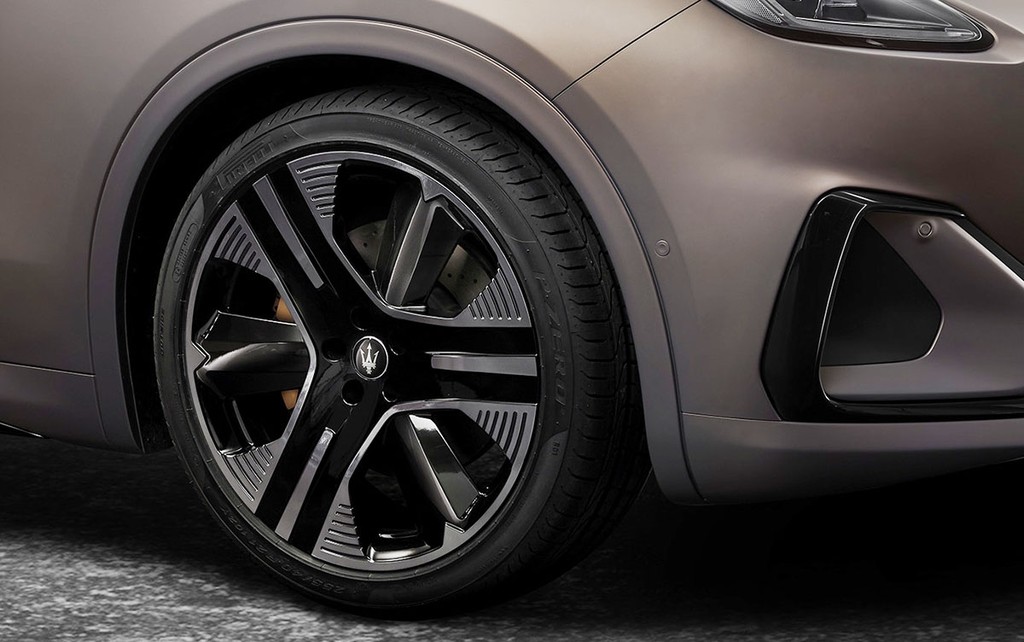 Loạt ảnh nét căng của Maserati Grecale Folgore: SUV thuần điện, lộ diện nhanh hơn Porsche “Macan EV” ảnh 9