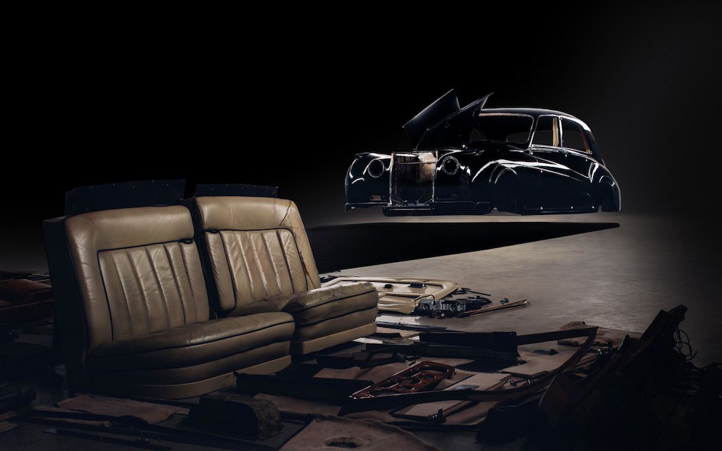 Trông vẫn đậm chất cổ điển, chiếc Rolls-Royce Phantom 59 tuổi này đang chạy động cơ của tương lai! ảnh 11