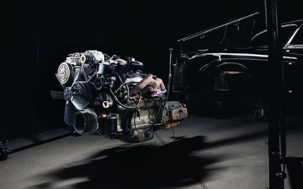 Trông vẫn đậm chất cổ điển, chiếc Rolls-Royce Phantom 59 tuổi này đang chạy động cơ của tương lai! ảnh 9