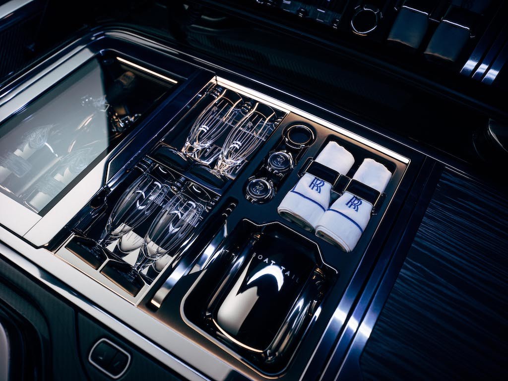 Diện kiến Rolls-Royce Boat Tail: Xe hơi đắt nhất Thế giới, giá hơn 650 tỷ đồng ảnh 16