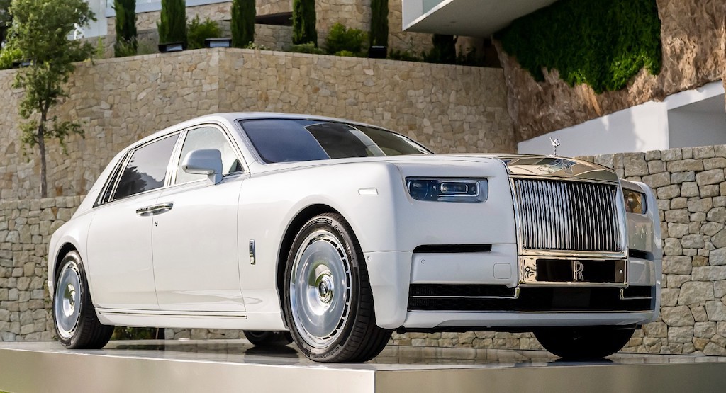 Rolls-Royce khoe Phantom Series II tại Pháp, nhưng lại tranh thủ ra mắt bản “hàng thửa” cho khách yêu nước Anh ảnh 2