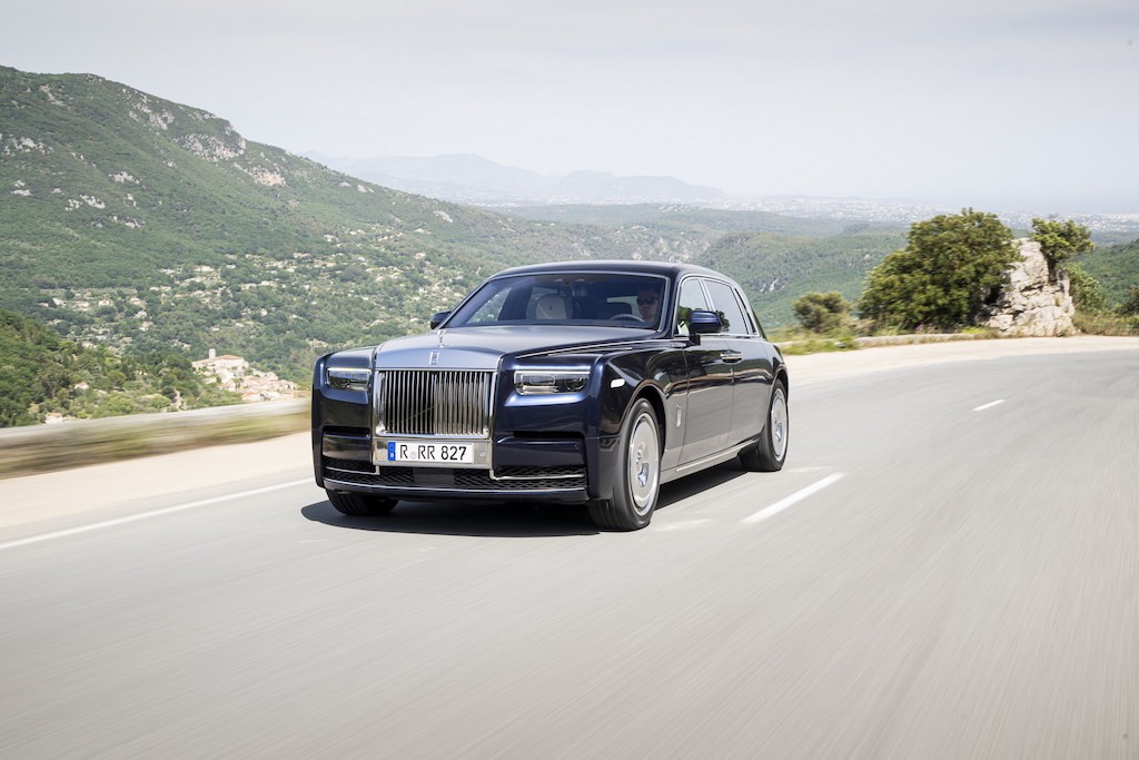 Rolls-Royce khoe Phantom Series II tại Pháp, nhưng lại tranh thủ ra mắt bản “hàng thửa” cho khách yêu nước Anh ảnh 9