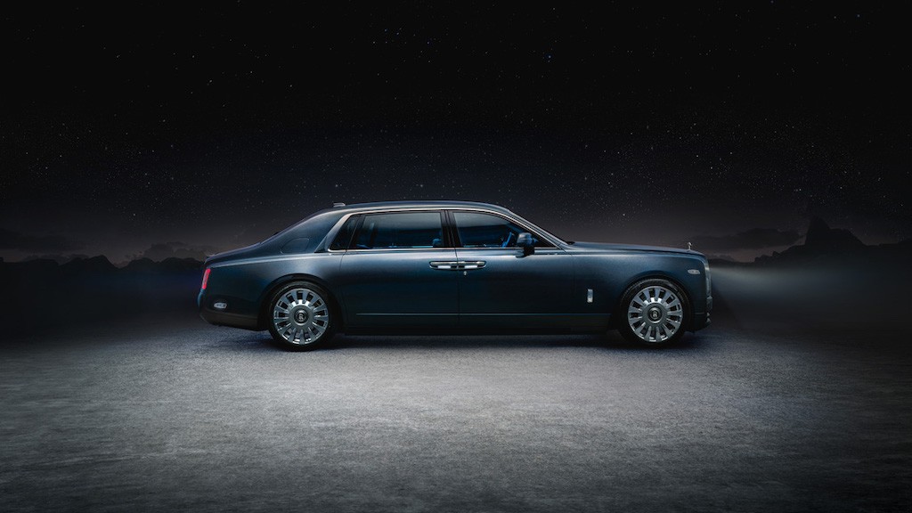 Không chỉ dừng lại ở trần xe “ngàn sao”, Rolls-Royce còn vươn ra Vũ trụ để lấy cảm hứng cho Phantom “hàng thửa” mới ảnh 2