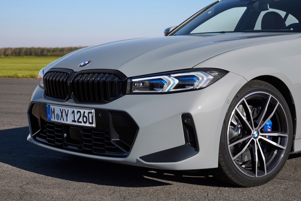 Ra mắt BMW 3 Series 2023 facelift (G20 LCI): động cơ cũ, trông giản dị hơn Mercedes C-Class nhưng nội thất choáng ngợp không kém ảnh 6