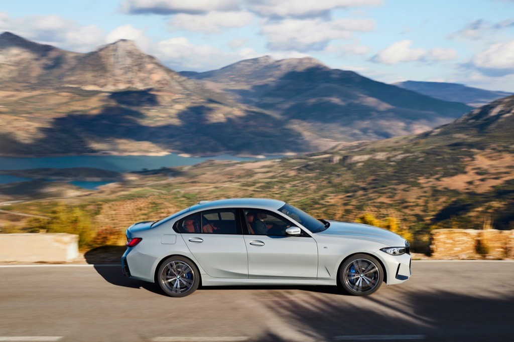Ra mắt BMW 3 Series 2023 facelift (G20 LCI): động cơ cũ, trông giản dị hơn Mercedes C-Class nhưng nội thất choáng ngợp không kém ảnh 10