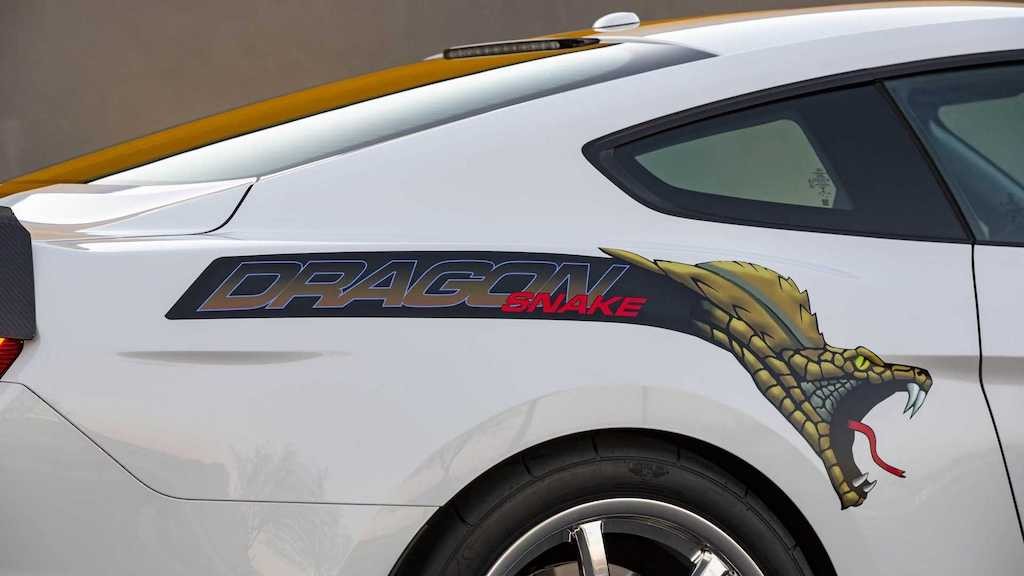 Vốn đã mạnh mẽ, “hổ mang chúa” Ford Mustang GT500 nay còn “hoá rồng” đả bại siêu xe! ảnh 7