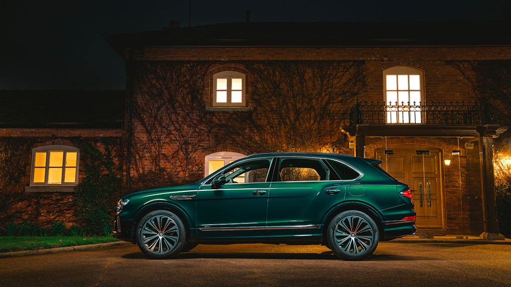Chiêm ngưỡng Bentley Bentayga Hybrid Mulliner màu “Ngọc Lục Bảo” siêu đẹp! ảnh 3